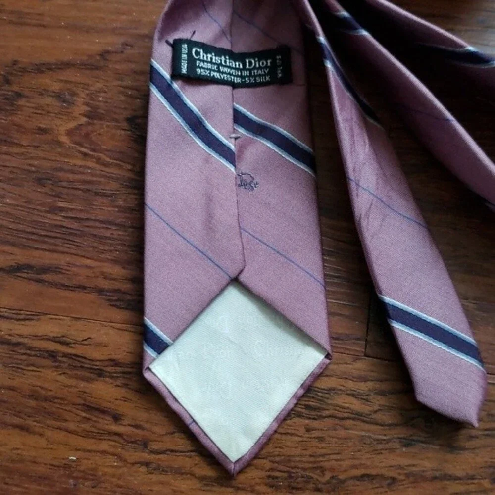 NWOT Christian Dior Mens Red Blue Striped Quiet Luxury Workcore Silk Blend Tie